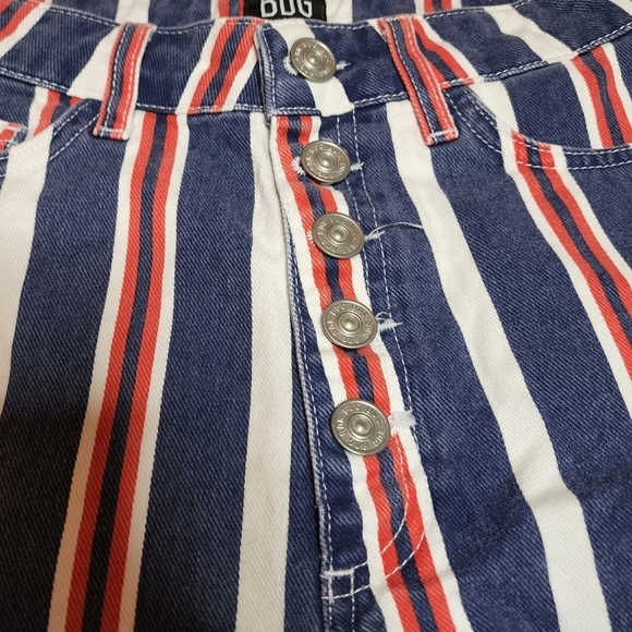 Urban Outfitters BDG mom red white blue striped denim shorts button fly sz 27 - Picture 5 of 12